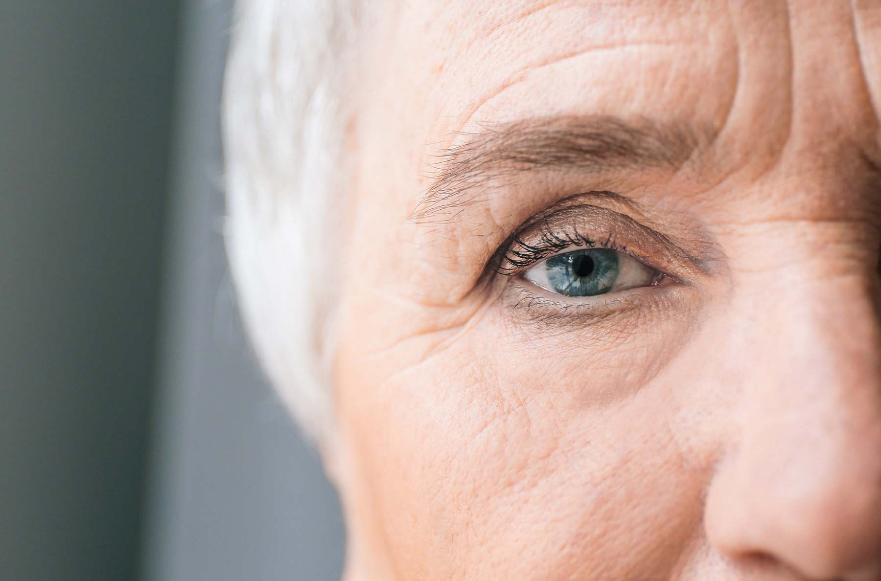 Do Floaters Mean You Have Cataracts: What Your Eyes Are Trying to Tell You